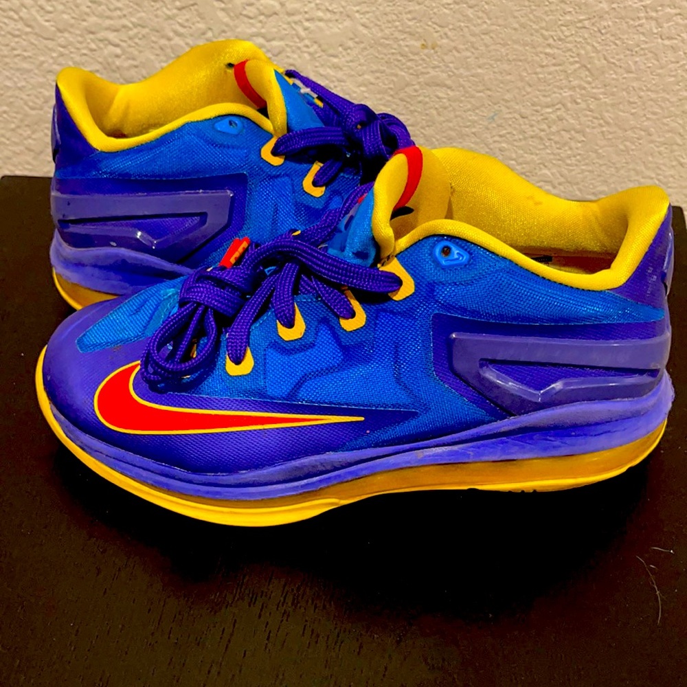 🏀Nike LeBron 11 Lows GS Basketball Boys Shoes🏀